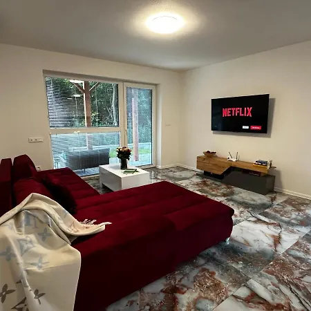 Grand Hyatt Appartments *